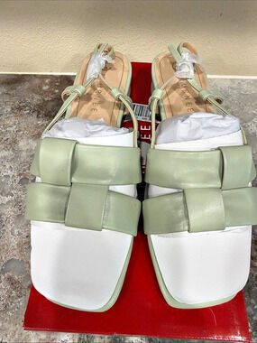 Journee Tabatha Sage Green & White Sandals US 9 M NWT
